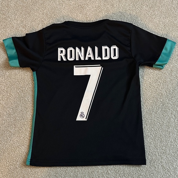 Real Madrid Black/Teal Kids Jersey. #7 Cristiano Ronaldo - Picture 3 of 6